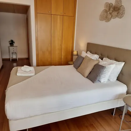 Riverside Tranquility Apartment Lisbon